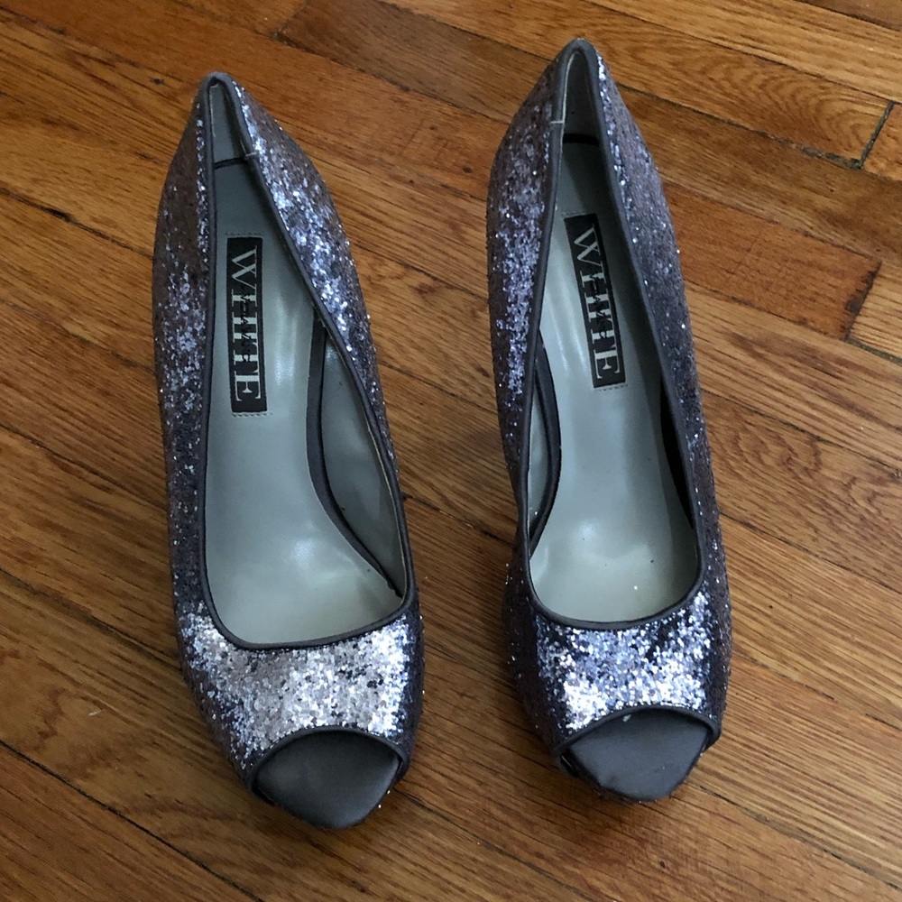 Vera Wang Metallic Peep Toe Glitter Pumps - Sz 8.5